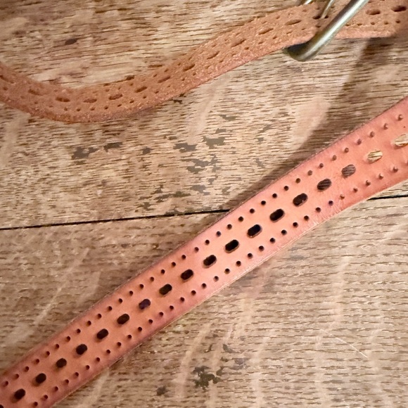 NWOT Frye Half Moon Belt Bag - Saddle Brown - Size Small/Medium - Picture 3 of 6